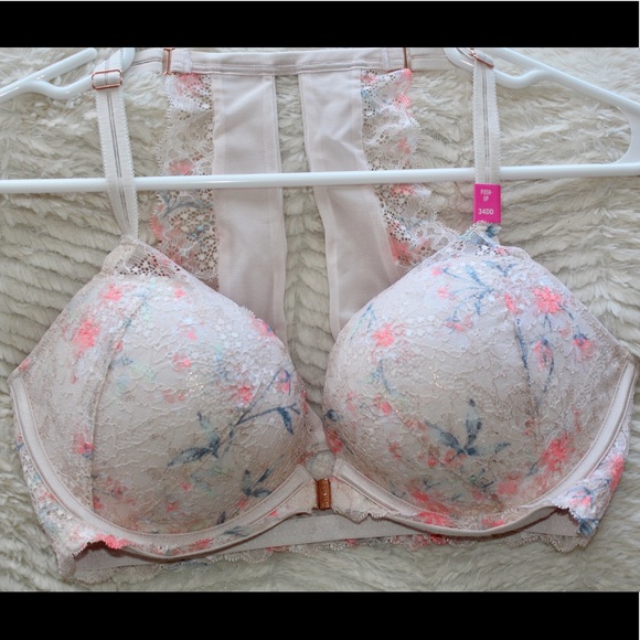 PINK Victoria's Secret Other - PINK Victoria Secret Push-up Bra